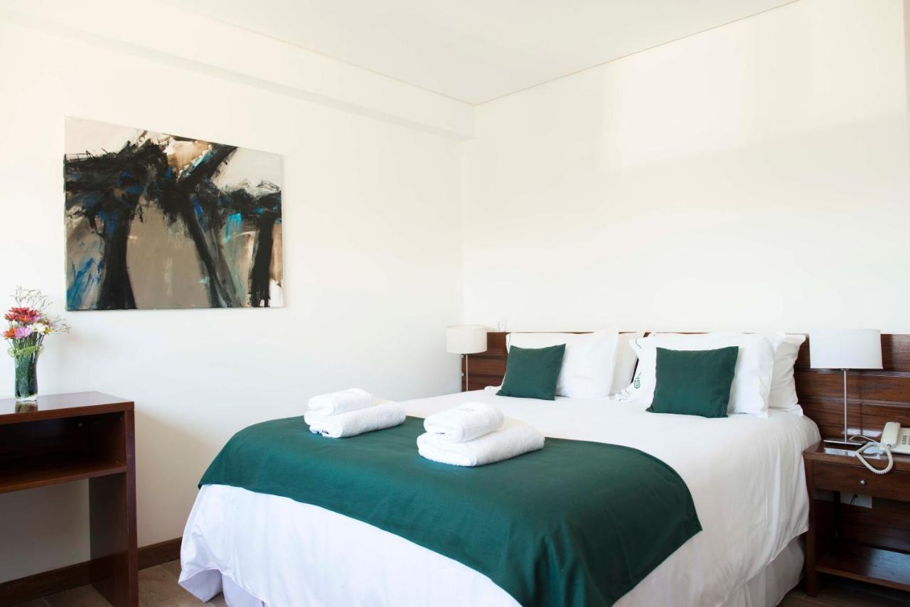 Hotel 6 De Octubre Buenos Aires Bagian luar foto